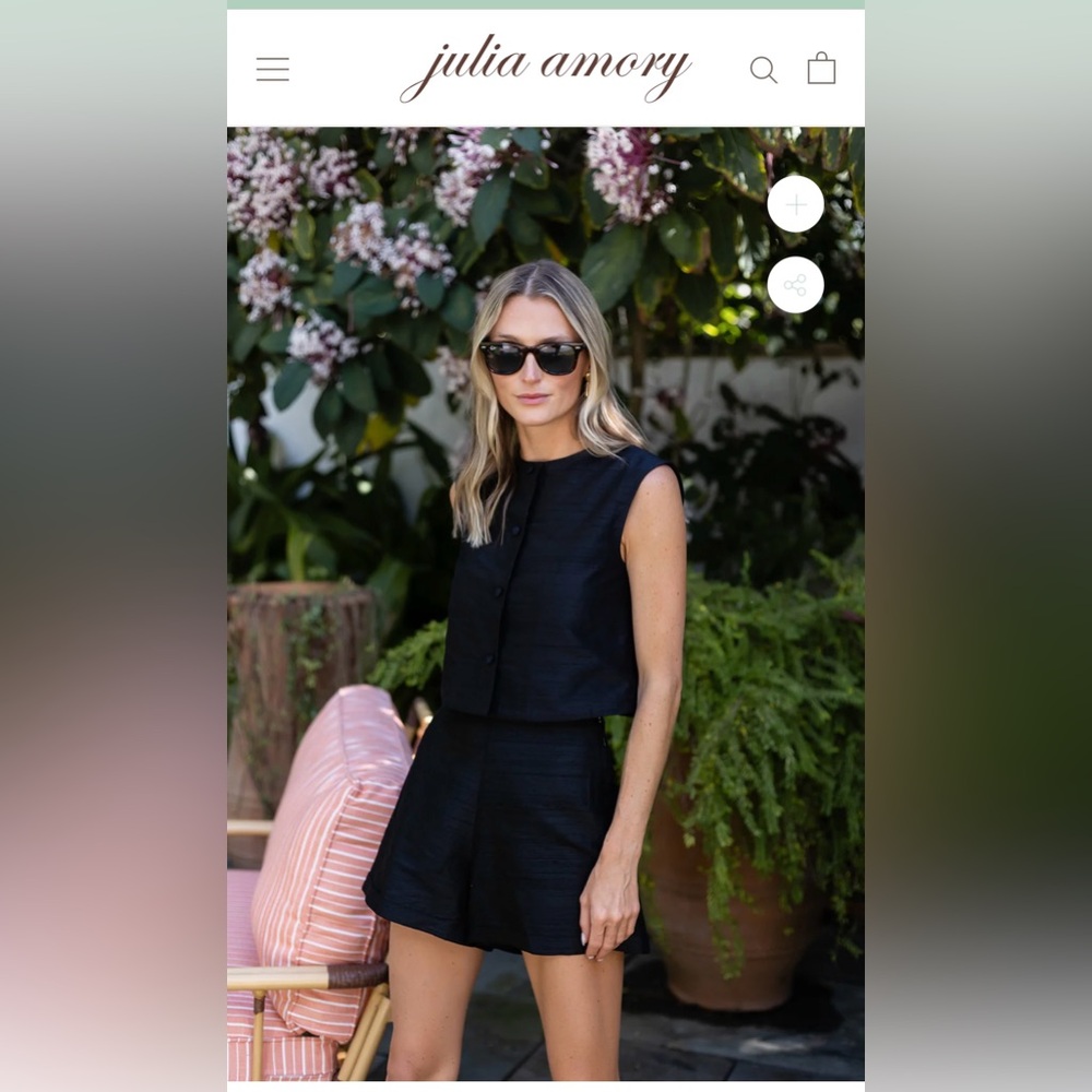 Julia Amory Black Garment